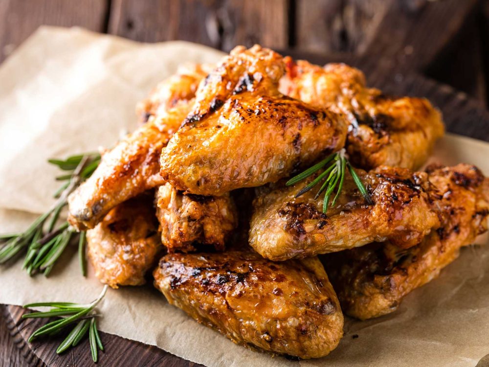 bbq-chicken-wings-spicy-grilled-meat-PEBLV2D.jpg